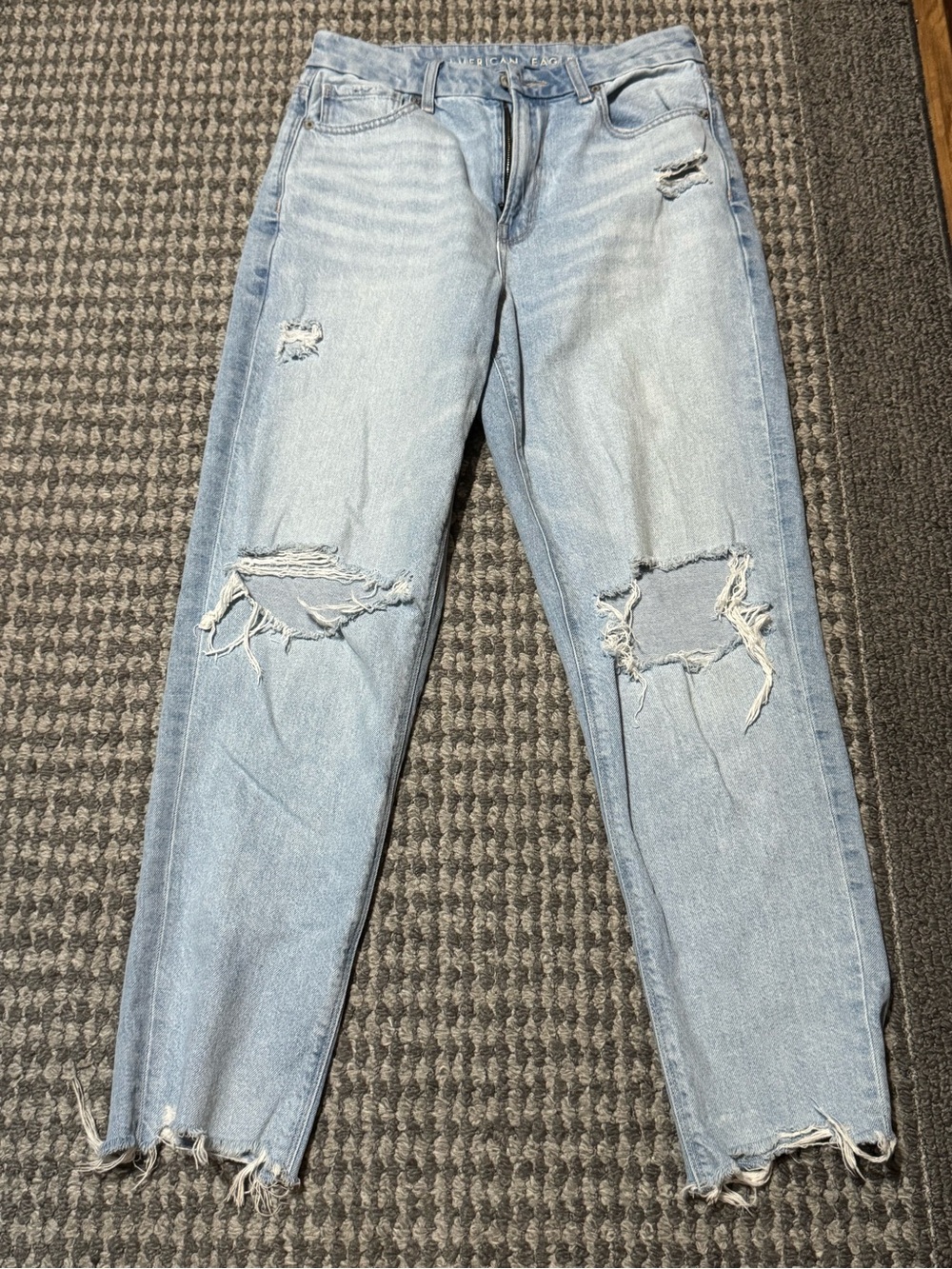American Eagle Women’s Curvy Mom Jeans